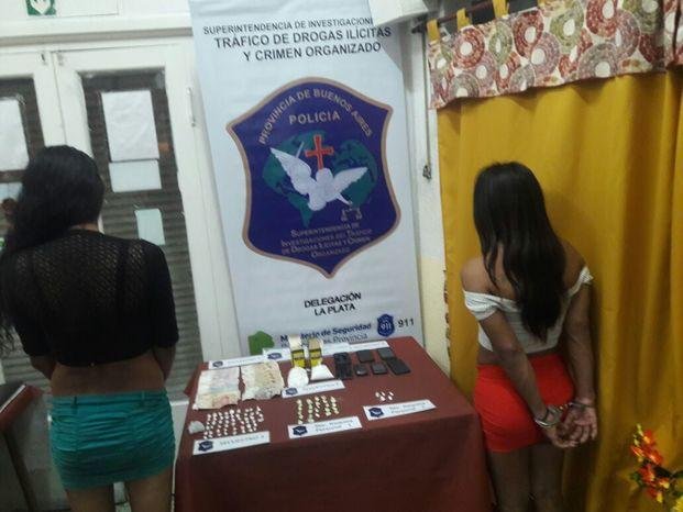 Zona roja: aprehendieron a tres personas 
con más de 80 dosis de cocaína