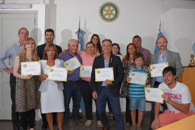 Reconocimiento solidario  del Rotary Olmos-Etcheverry