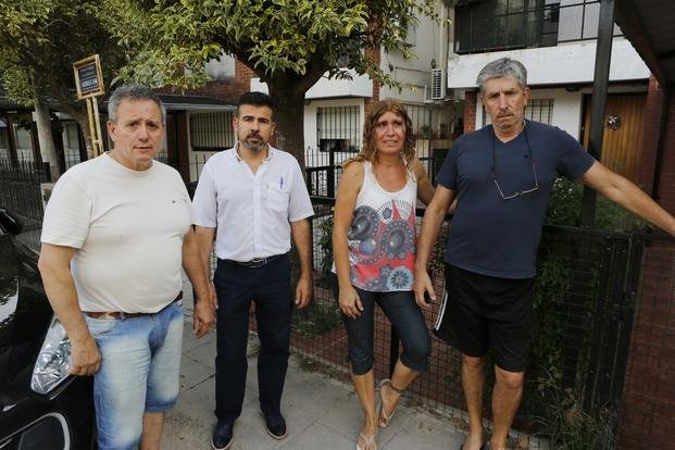 Vivir sin una gota de agua: vecinos cuentan cómo se las arreglan