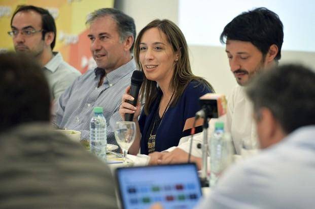 En reunión del PRO, Vidal salió  a bancar a Macri