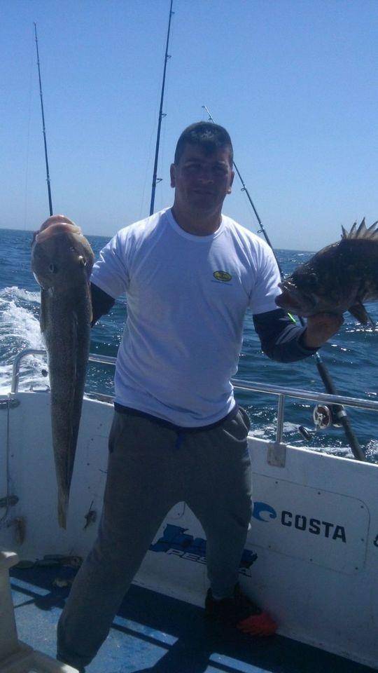 Se capturan buenos meros y salmones en el Mar