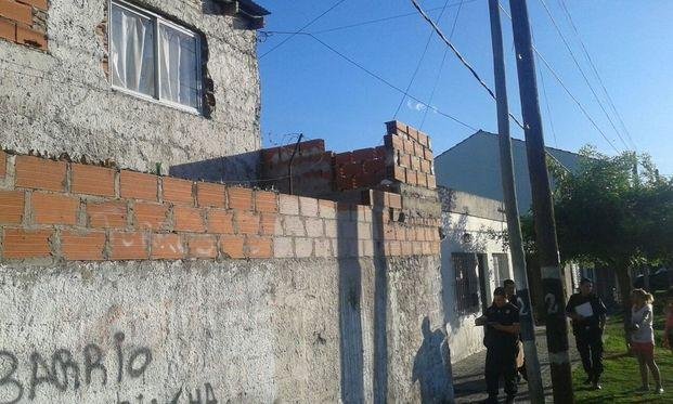 Investigan una caída fatal en una vivienda de Los Hornos