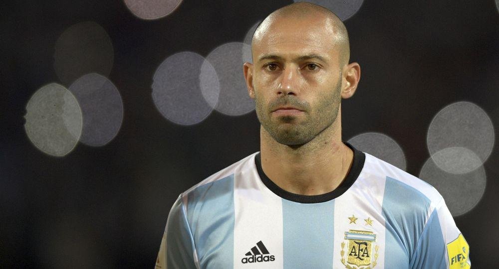 Mascherano le puso fecha a su retiro