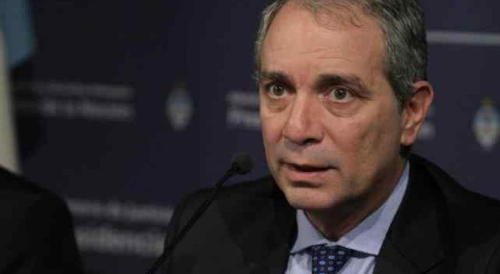 Imputan a Alak por la compra irregular de helicópteros