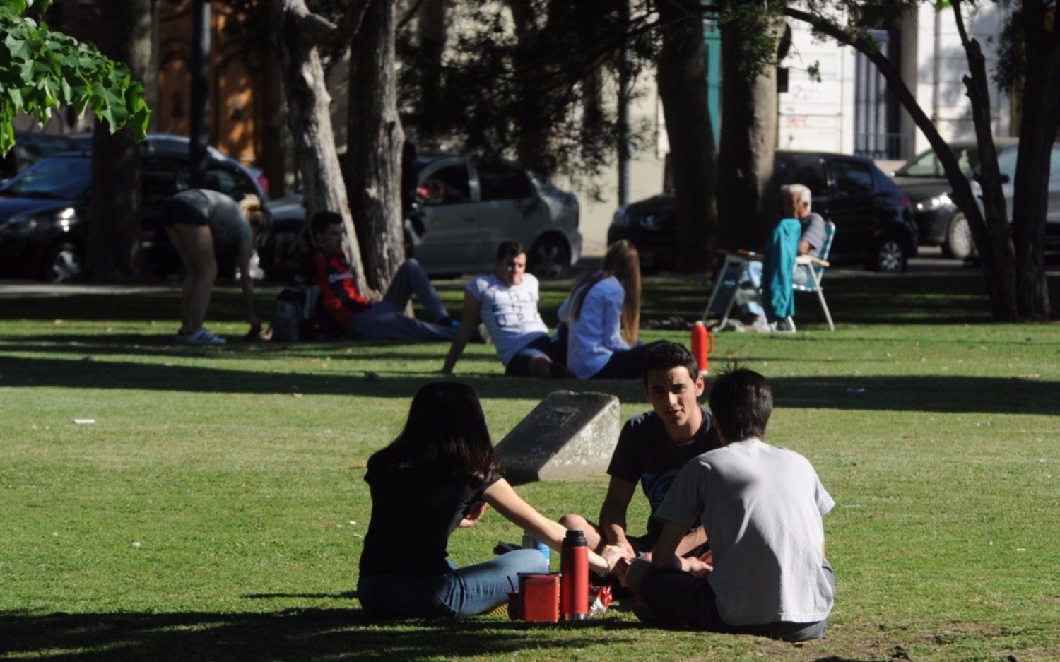 A la plaza: en la Región, sábado con máxima de 28 grados y pocas nubes