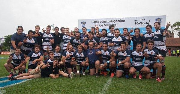 El plantel de las Aguilas venció a Córdoba y festejó el título