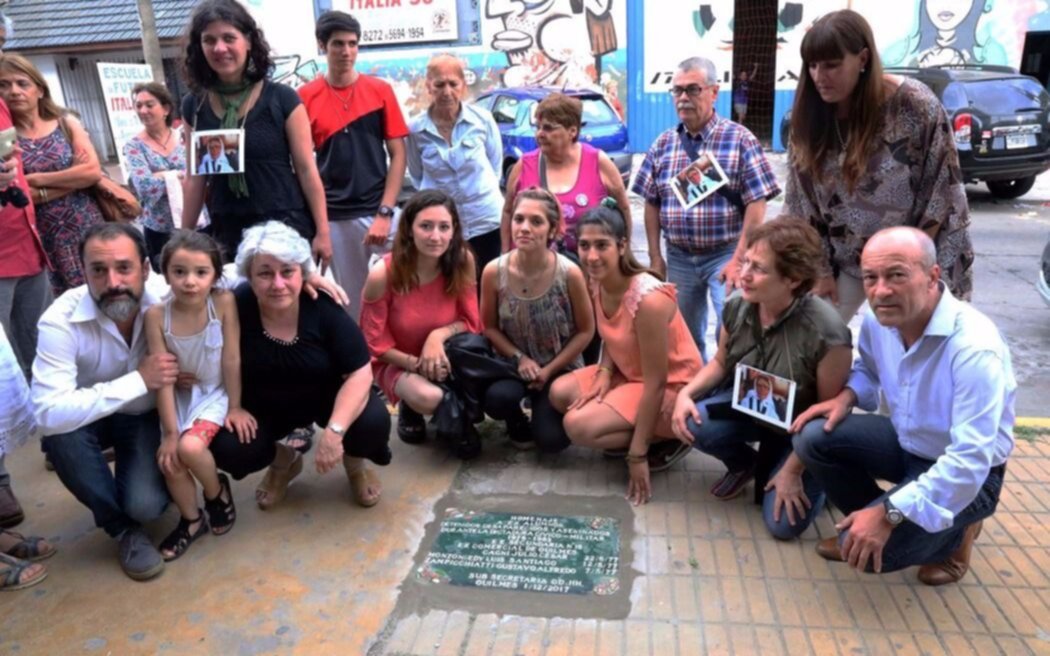 Homenaje a tres estudiantes detenidos y desaparecidos