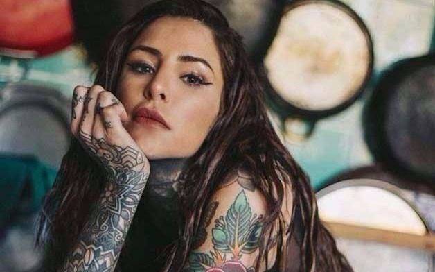 Cande Tinelli picante contra su ex y sus fanáticas
