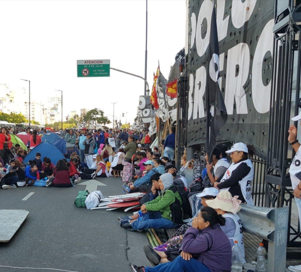 El Polo Obrero protestó contra las reformas con un acampe en la 9 de Julio