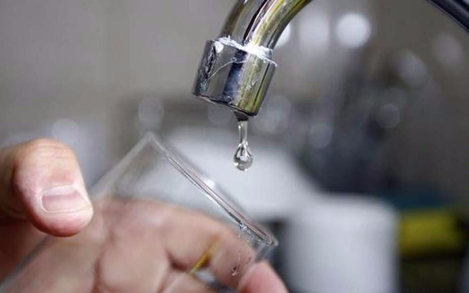 Aysa anunció baja presión o falta de agua en Quilmes