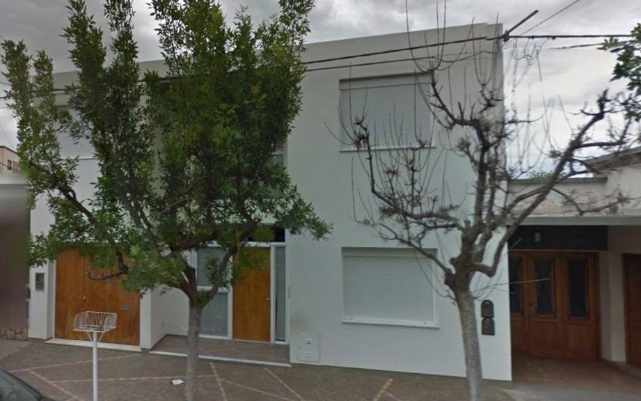 Ataron a un juez y su familia en un violento asalto