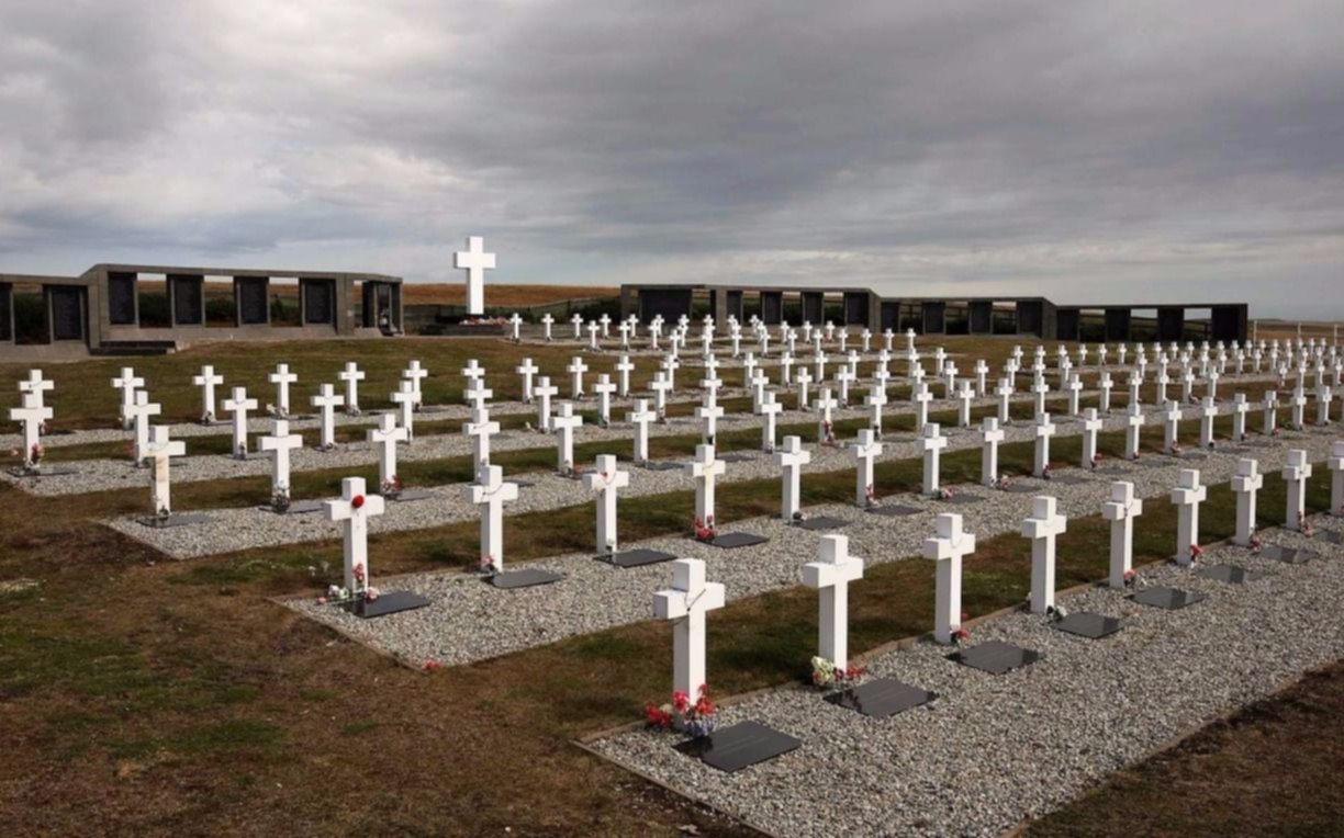 Quilmeño entre los identificados en tumbas anónimas de Malvinas