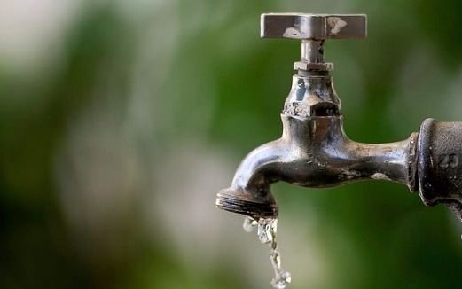 Aysa anunció baja presión o falta de agua en Quilmes