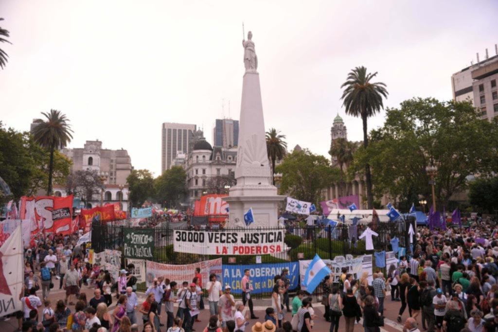 Marcharon a Plaza de Mayo para protestar contra Bonadio