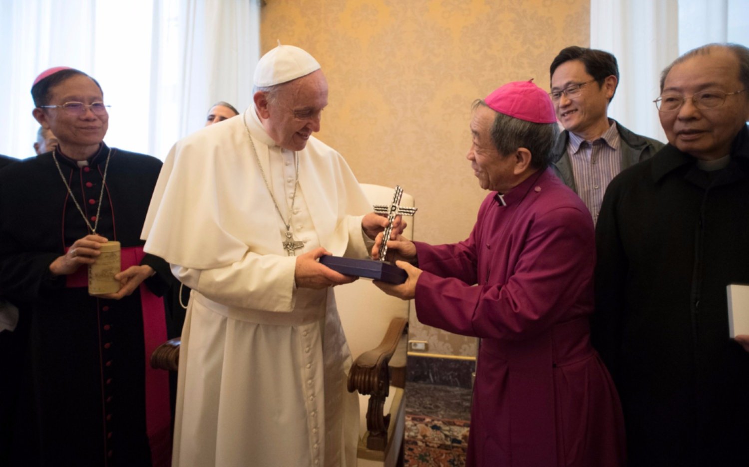 Francisco recibió un curioso regalo del Consejo Nacional de Iglesias de Taiwán 