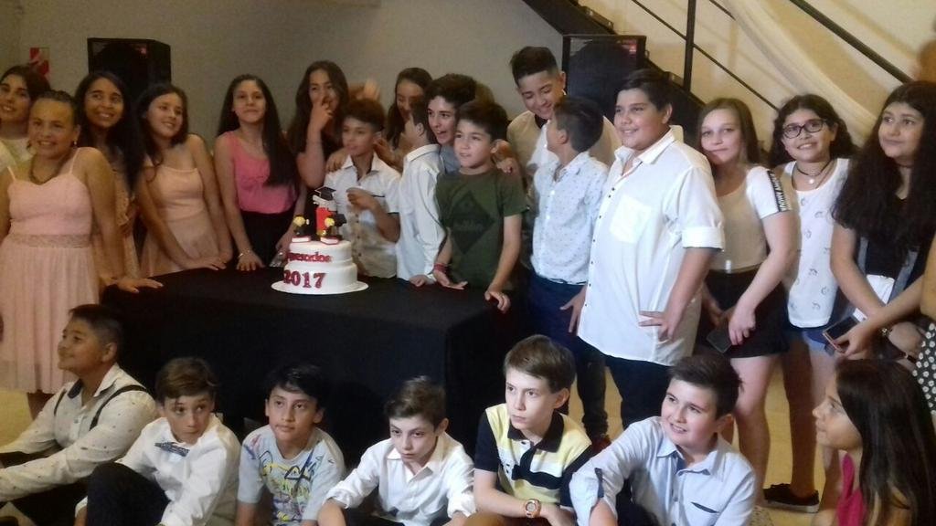 Clausuraron un salón de Gonnet en plena fiesta de egresados de una primaria
