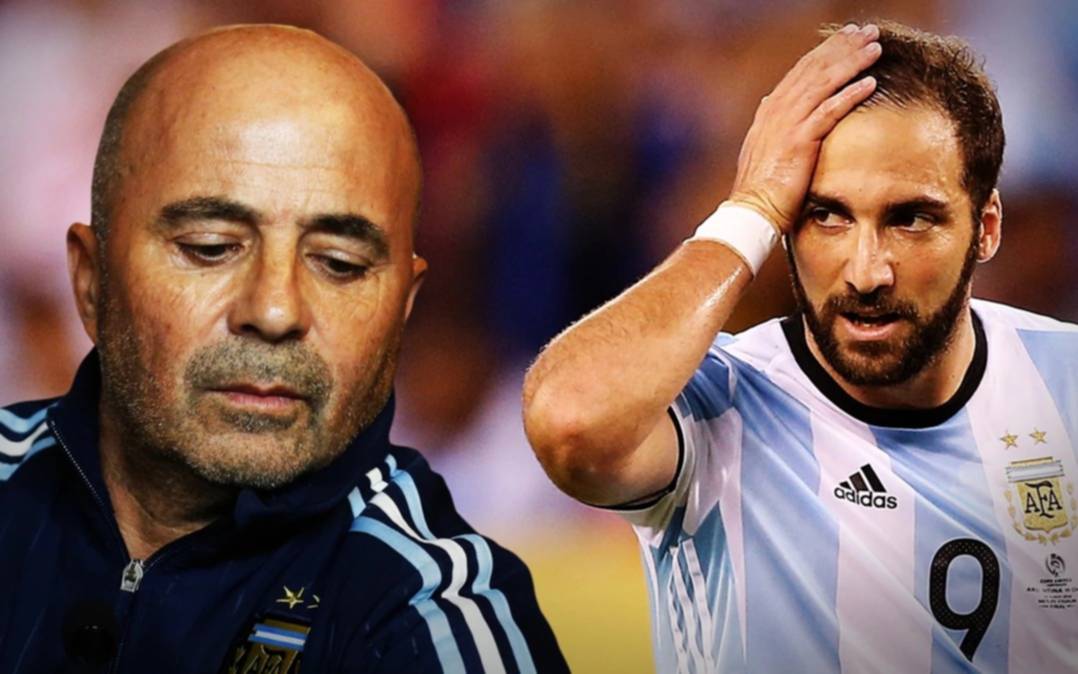 Sampaoli habló con Higuaín que podría volver a la Selección