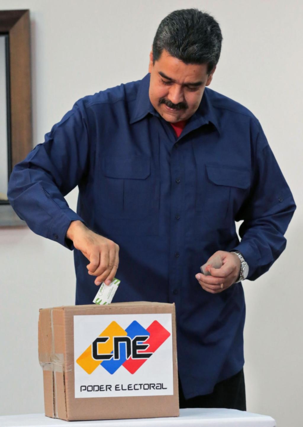 Maduro quiere proscribir a la oposición venezolana