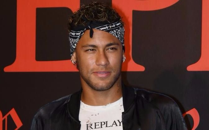 Neymar no jugó en el PSG por misterioso viaje a Brasil