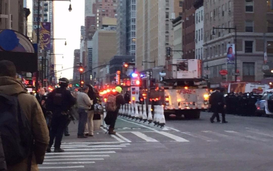 Nueva York: a un atacante terrorista le explotó la bomba a metros de Times Square
