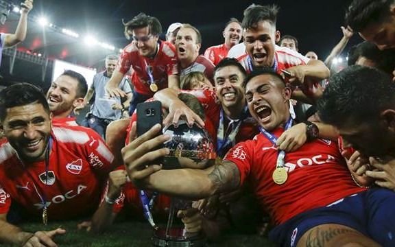 Por el título Rojo, otro equipo argentino se mete en la Sudamericana 2018