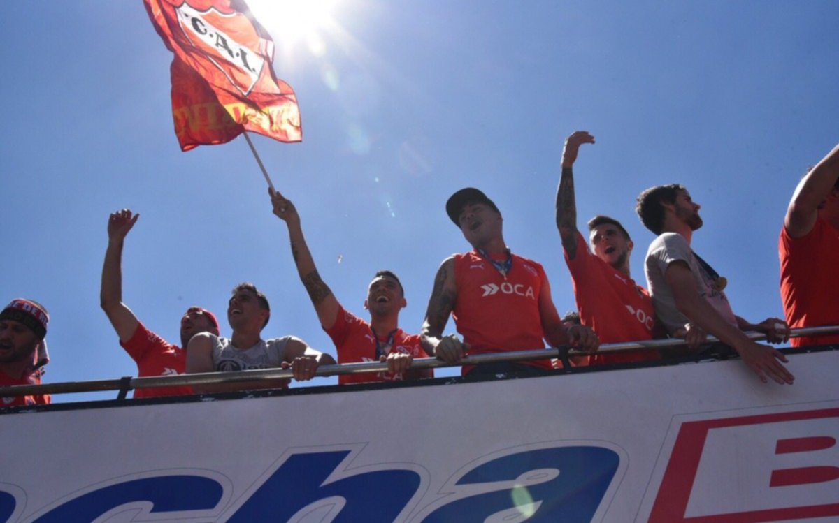 Las felicitaciones del Lobo para el Rojo y Meza