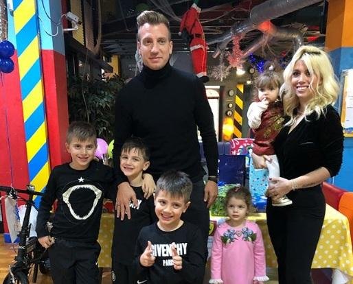 Increíble pero real: Maxi y Wanda, juntos con sus hijos
