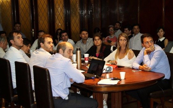 El Gobierno llevó a cabo una reunión para activar la industria del calzado bonaerense