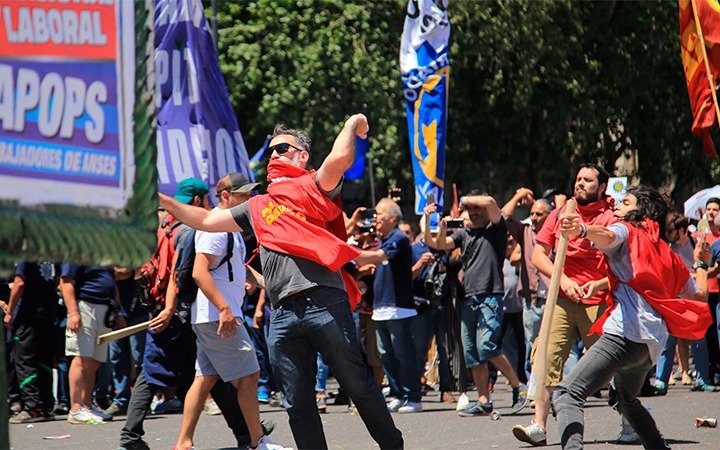 Gremios peronistas y agrupaciones de izquierda y del kirchnerismo convocaron a una nueva protesta en el Congreso