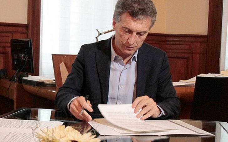 Macri firmó el decreto que otorga un bono compensatorio para los jubilados
