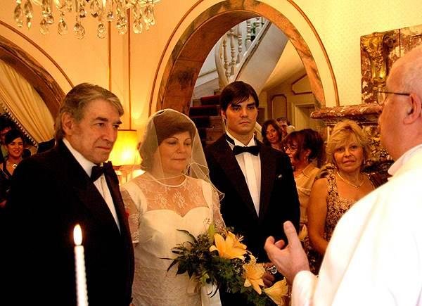 No descansa en paz: aseguran que Sandro y Olga se casaron ilegalmente
