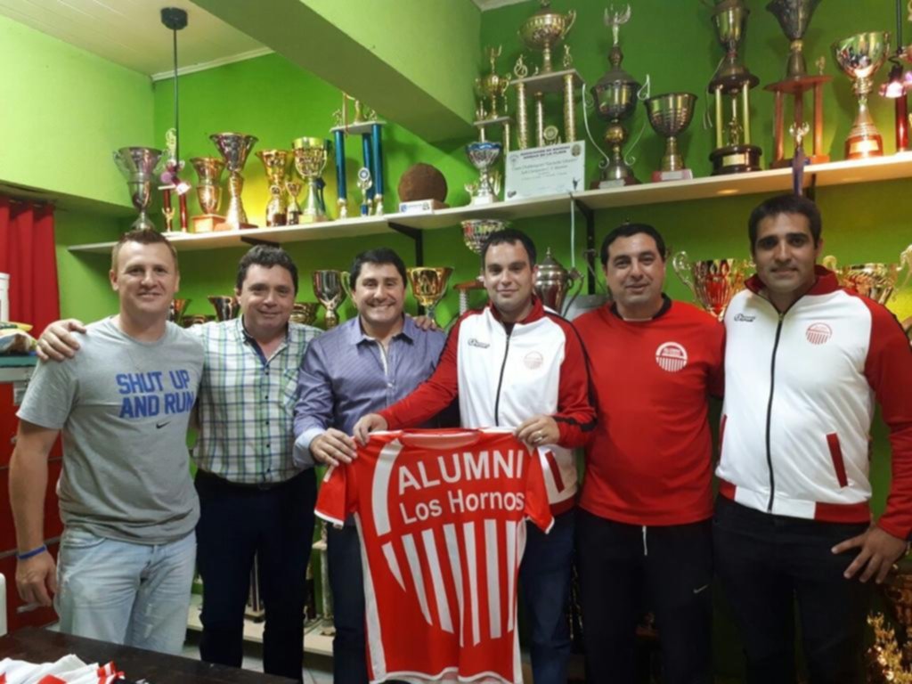Alumni ya tiene al nuevo entrenador