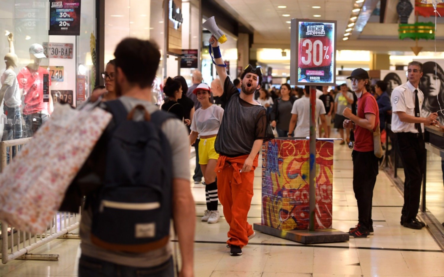 Ventas minoristas en alza en Navidad