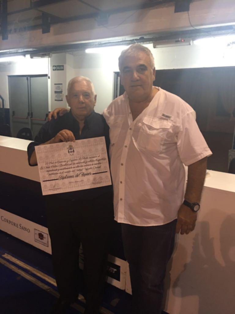 Reconocimiento a Basílico por su labor en el fútbol amateur tripero