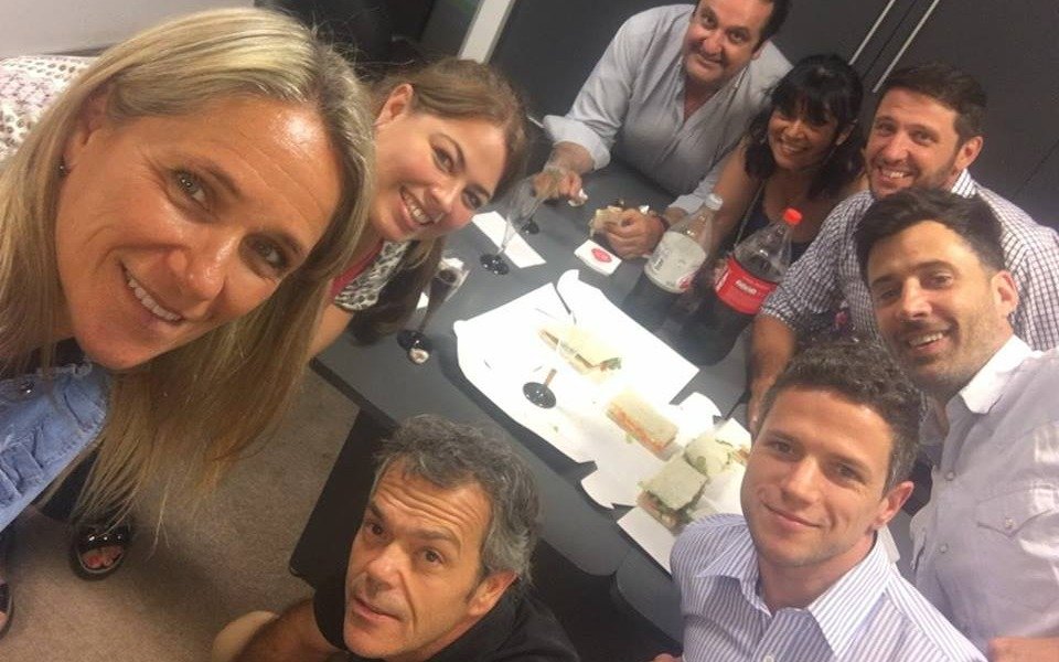 La diputada Carolina Barros Schelotto encabezó un brindis con su equipo