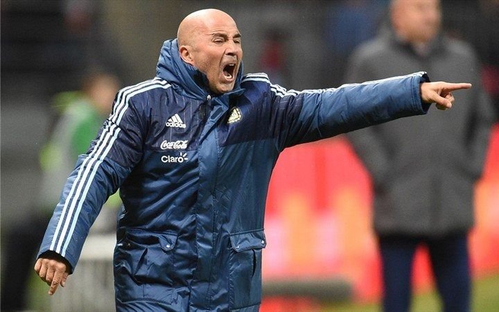 Después del escándalo, Sampaoli dijo que "la sociedad tiene mucha envidia"