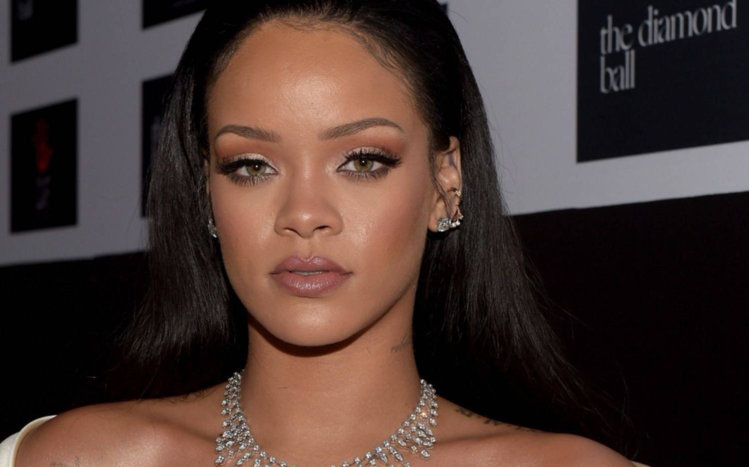 El primo de Rihanna fue asesinado a tiros en Navidad