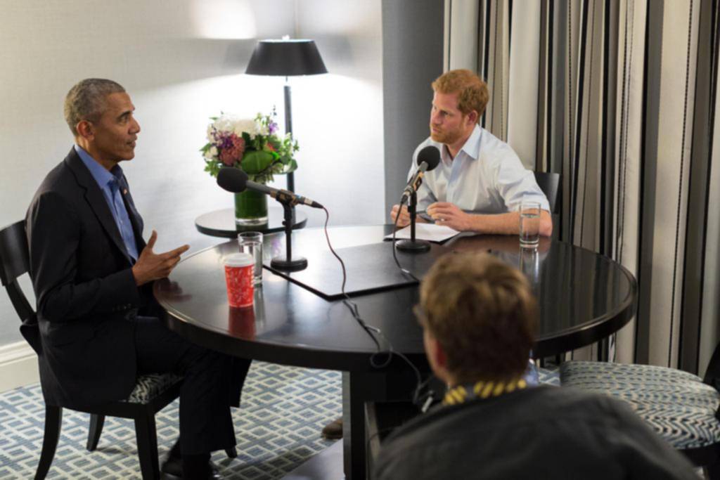 Obama le contó al príncipe Enrique de Inglaterra cómo se sintió al dejar la Casa Blanca