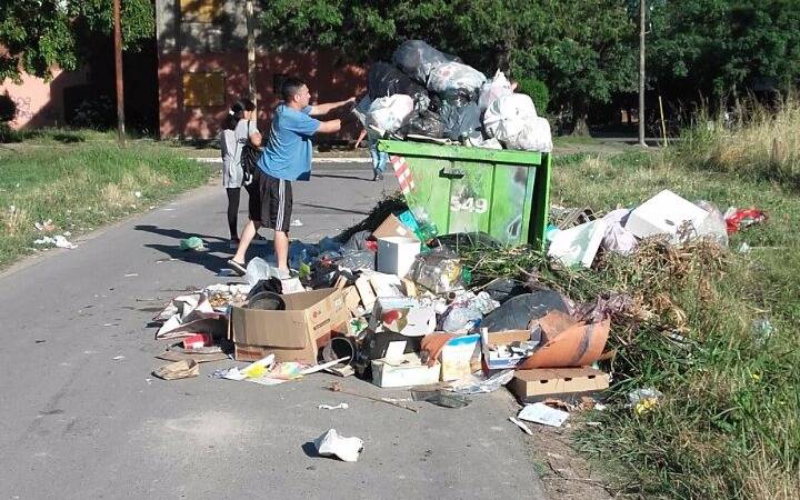 Quejas por falta de contenedores de basura en Villa Elvira