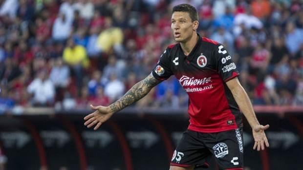 Mientras espera por Armani, el Muñeco ya abrochó a Musto