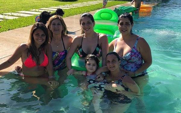 Messi, paseo en familia por Rosario, y la "pancita" de Antonela