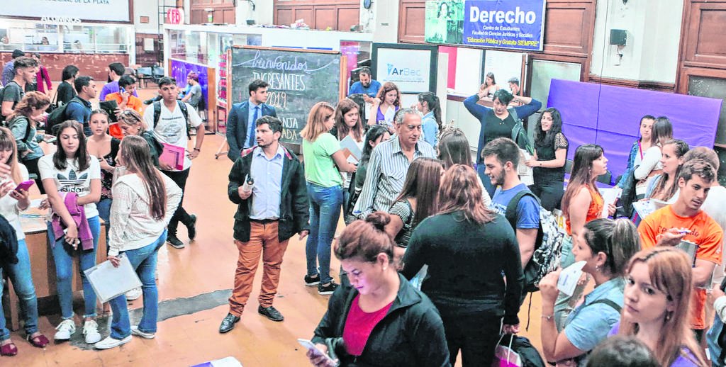 En la encrucijada de elegir carrera, las tradicionales siguen haciendo punta