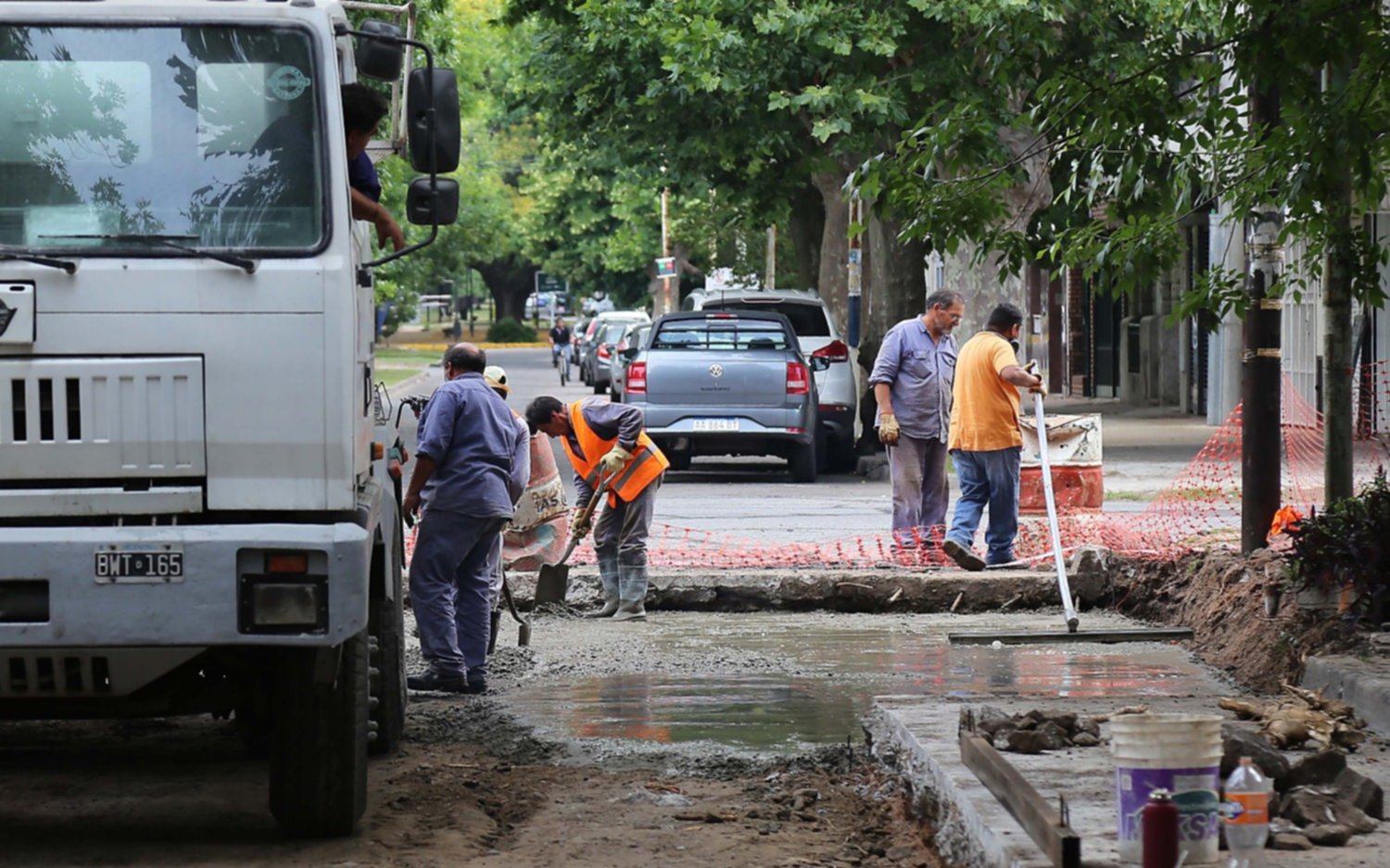 Desvíos por obras de pavimentación en Diagonal 73 y Avenida 60