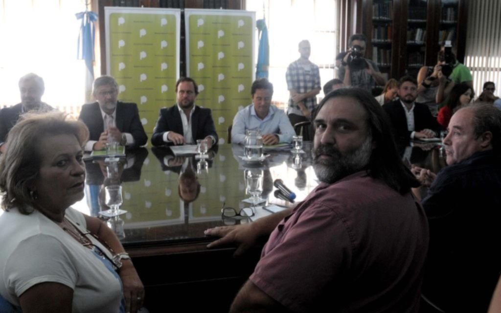 Los docentes bonaerenses paran este lunes en rechazo a la oferta salarial