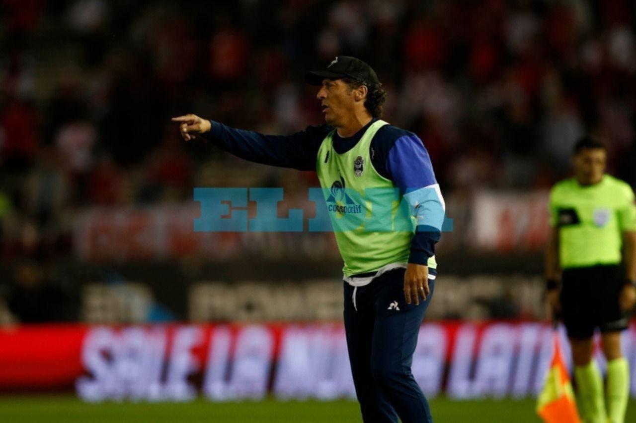 Troglio: "Pensé que hoy no íbamos a jugar, armé el equipo en un día"