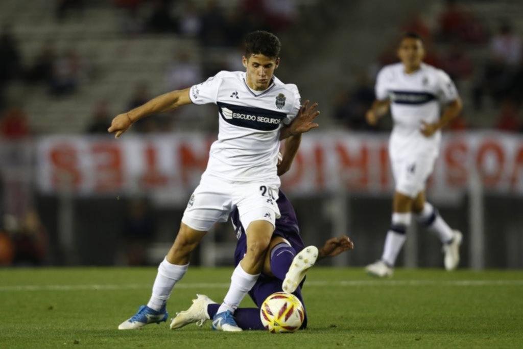 Pese a que el debut no fue el esperado, los pibes estuvieron a la altura en el Monumental