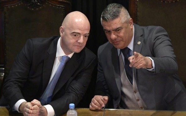 Infantino bancó a la Conmebol: "Es la única manera de seguir adelante"