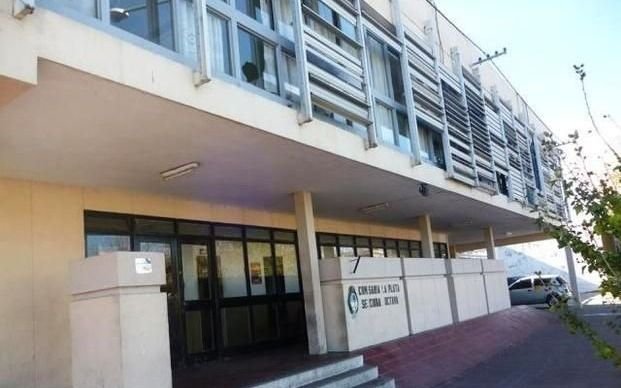 Se metió a robar en lo del vecino y su madre mordió a un policía para que no detengan