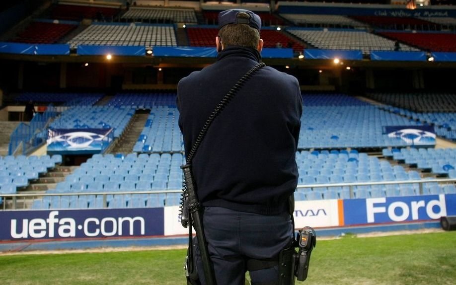 Dicen que viajarán policías y gendarmes argentinos por la Superfinal
