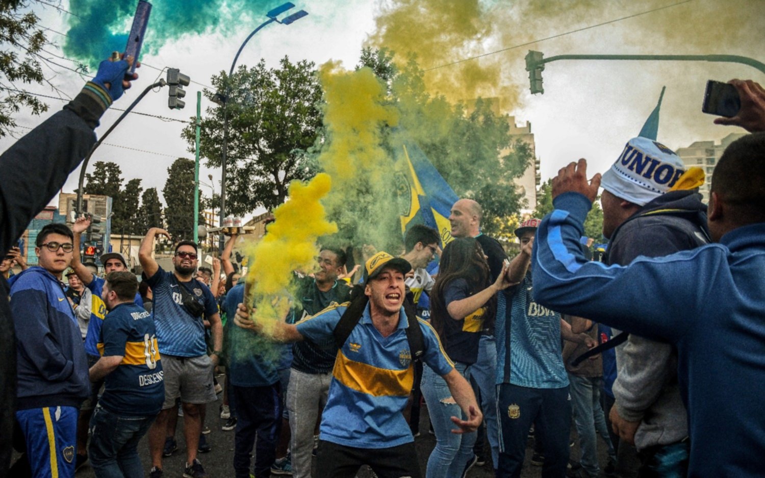 Hinchas de Boca realizaron otro "banderazo" en vísperas de la Superfinal